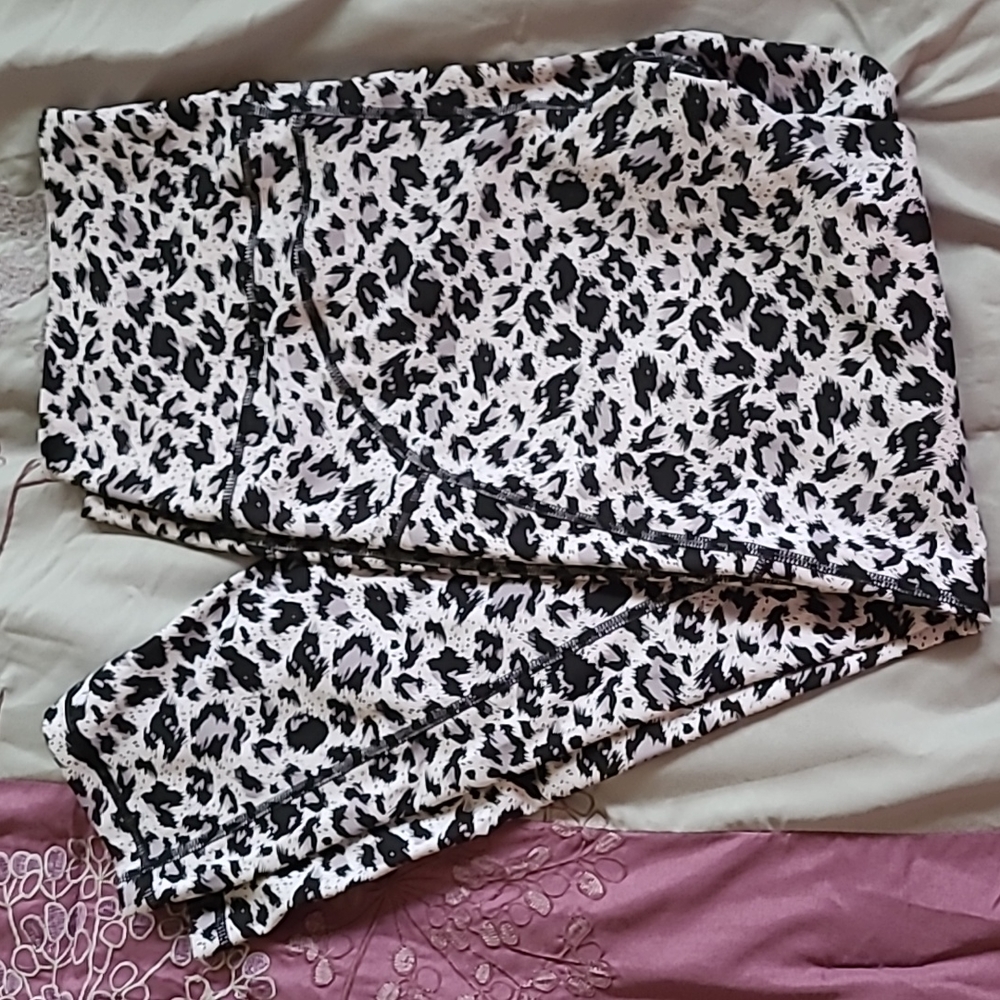 Zyia Snow leopard 14-16
